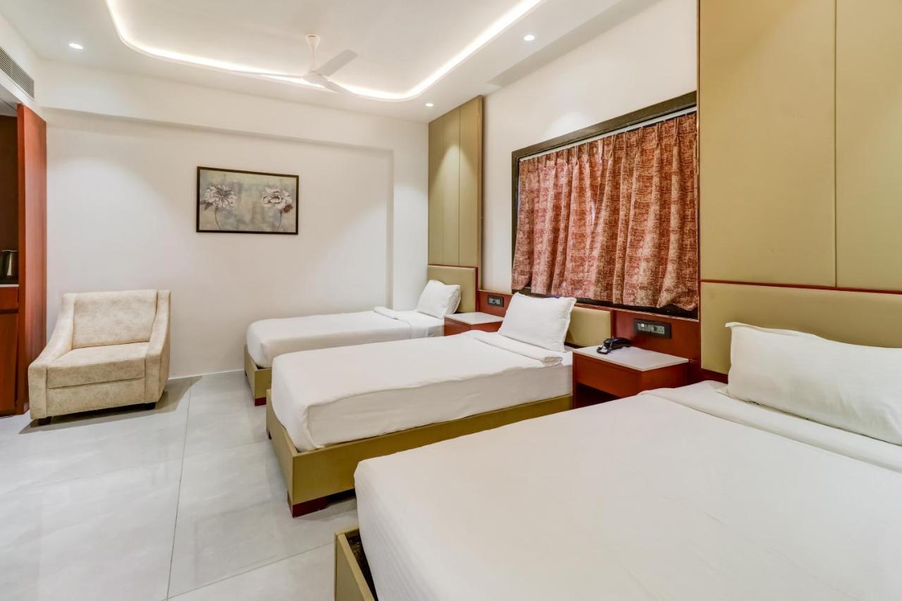 Oyo Townhouse 785 Sree Vinayaka Grand Hotel Anantapur Exterior photo
