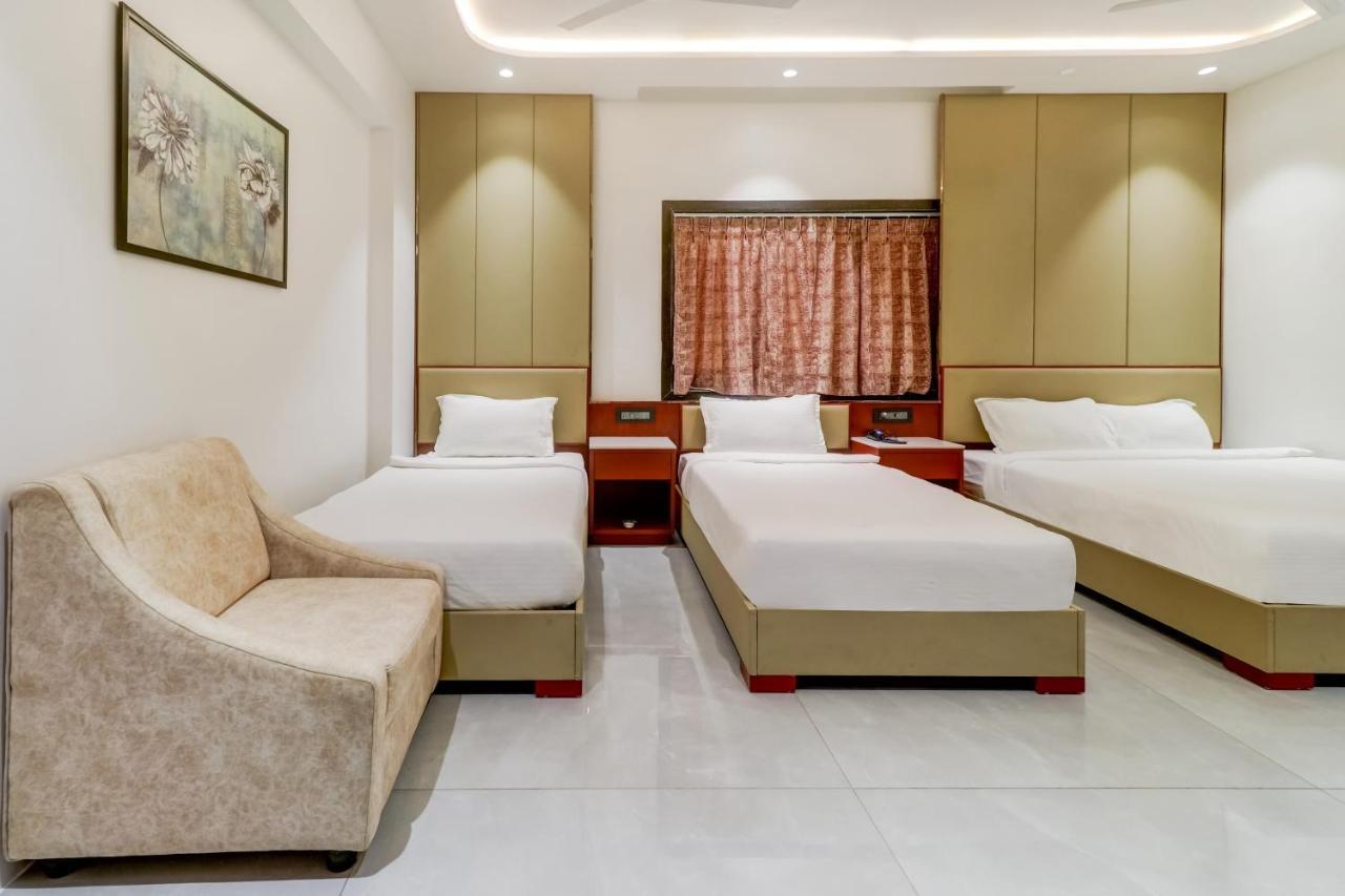 Oyo Townhouse 785 Sree Vinayaka Grand Hotel Anantapur Exterior photo