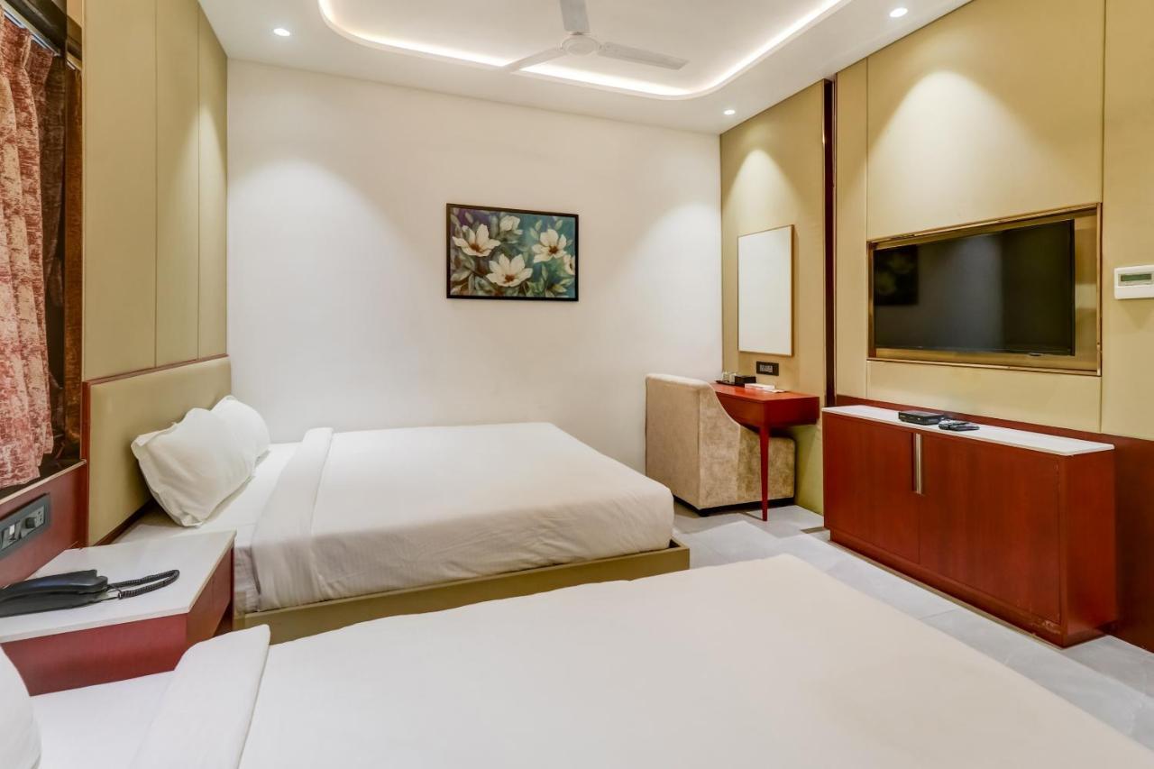 Oyo Townhouse 785 Sree Vinayaka Grand Hotel Anantapur Exterior photo