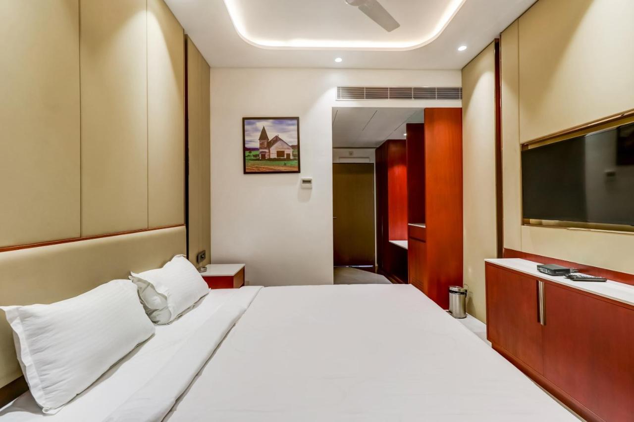 Oyo Townhouse 785 Sree Vinayaka Grand Hotel Anantapur Exterior photo
